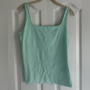 Nike athletic top, mint, never worn, great condition